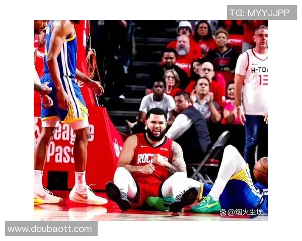 休斯顿火箭与金州勇士的激烈对决揭示NBA季后赛的悬念与精彩瞬间